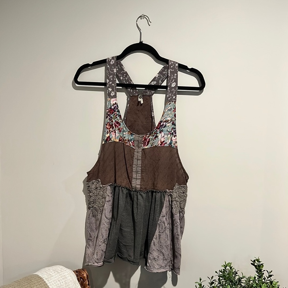 Buckle Gimmicks Tank Top